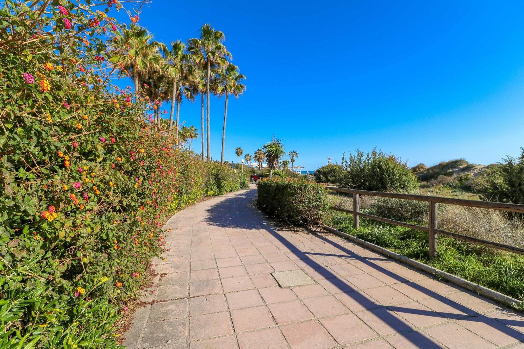 Apartment Romana Playa - Beachfront Complex Elviria *