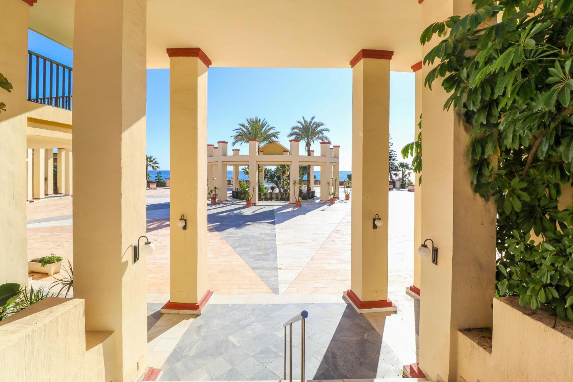 Romana Playa - Beachfront Complex Elviria