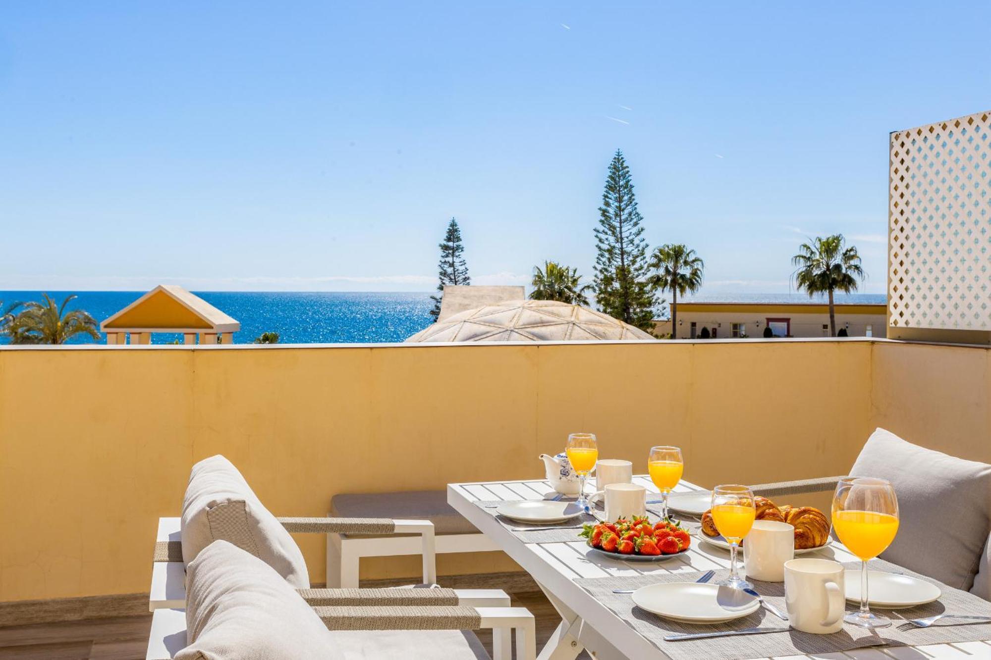 Romana Playa - Beachfront Complex Elviria *